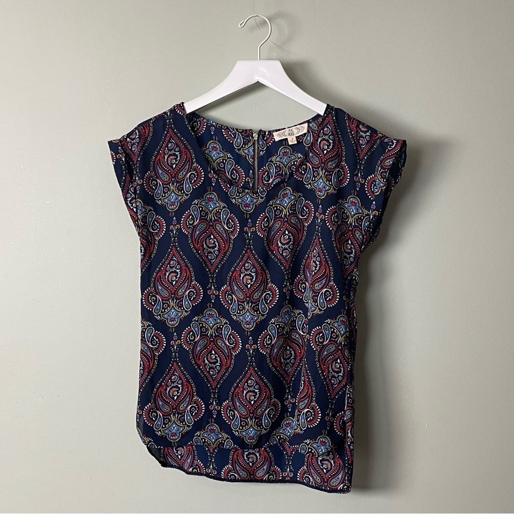 Women’s Paisley Print Blouse with Little Cuffs / Size S